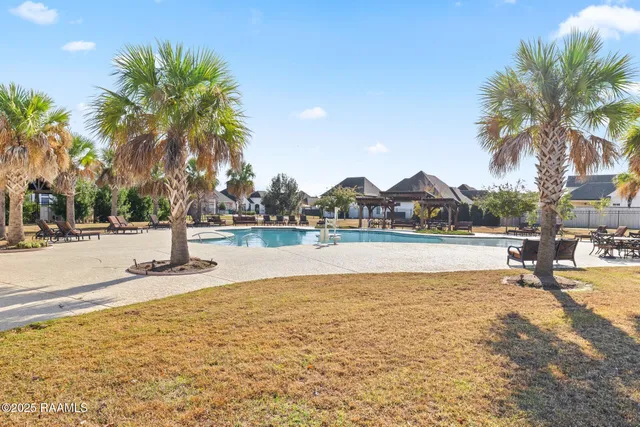 $349,500 | 203 Olivewood Drive, Lafayette, LA 70508