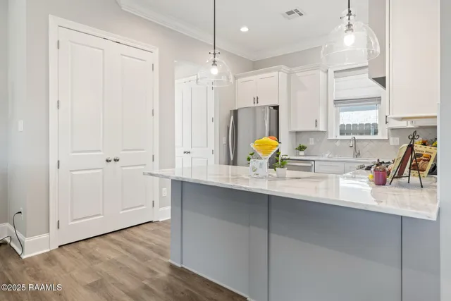 $349,500 | 203 Olivewood Drive, Lafayette, LA 70508