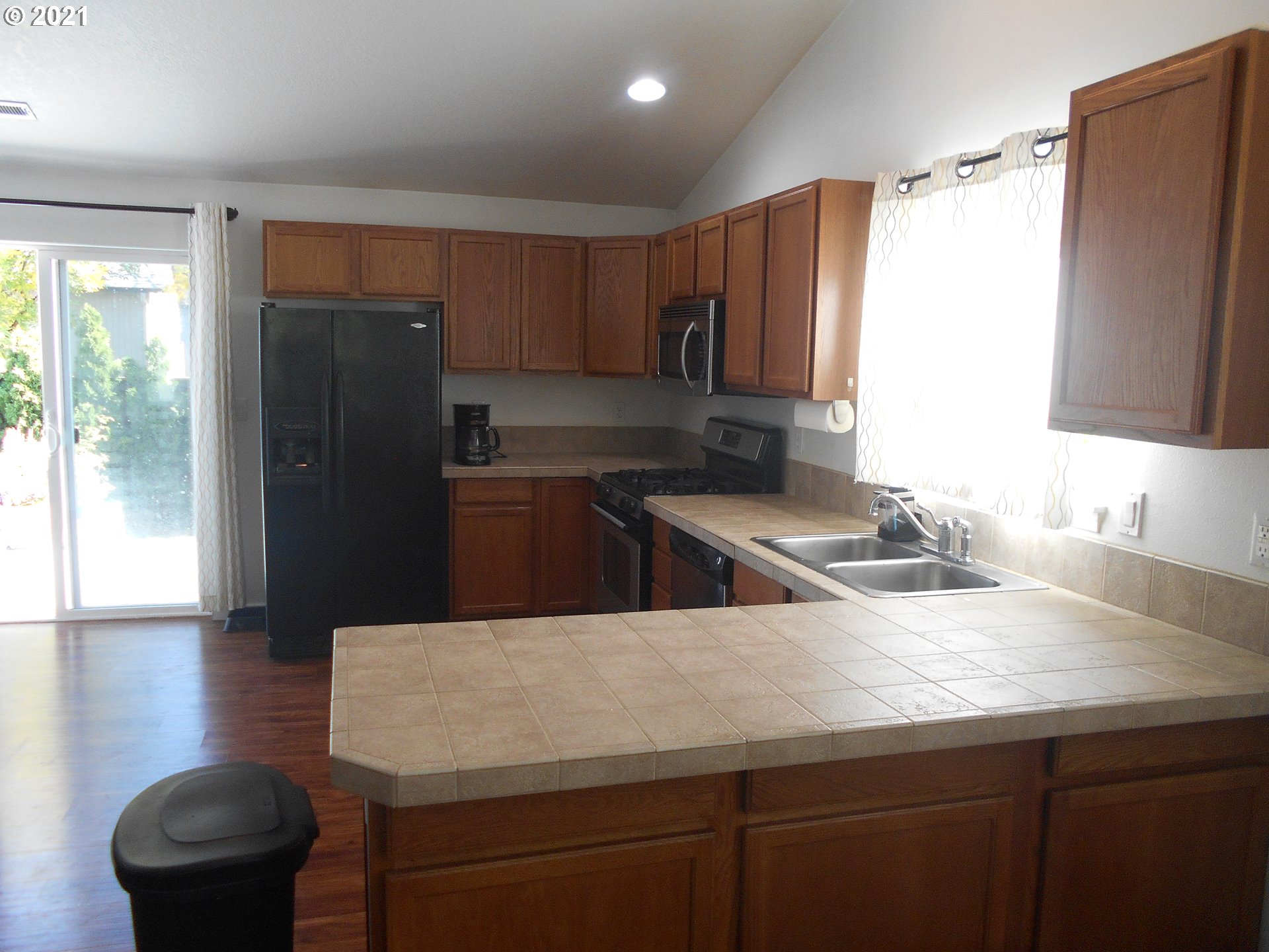 1587 South 57th Place Springfield, OR 97478 - Photo 4 of 19 Gallery Image 4