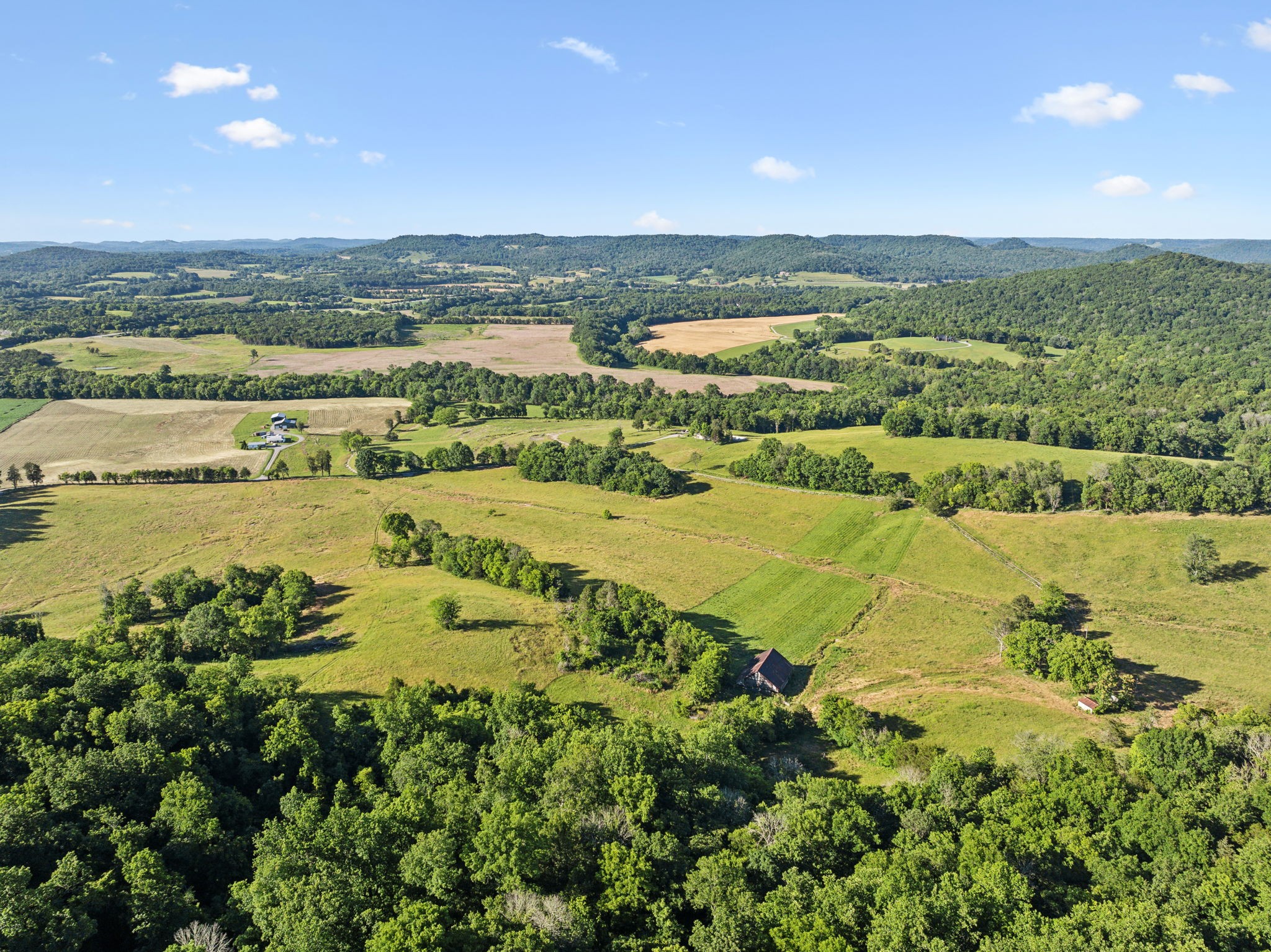 9 Butterbaugh Road Liberty, TN 37095 - Photo 4 of 7 a view of an ocean and city view
