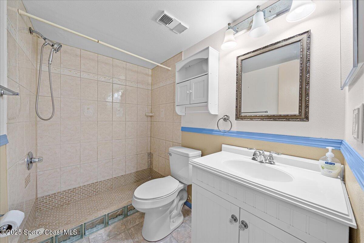 1470 Sheafe Avenue Northeast, Unit 104 Palm Bay, FL 32905 - Photo 20 of 30 16-Bath