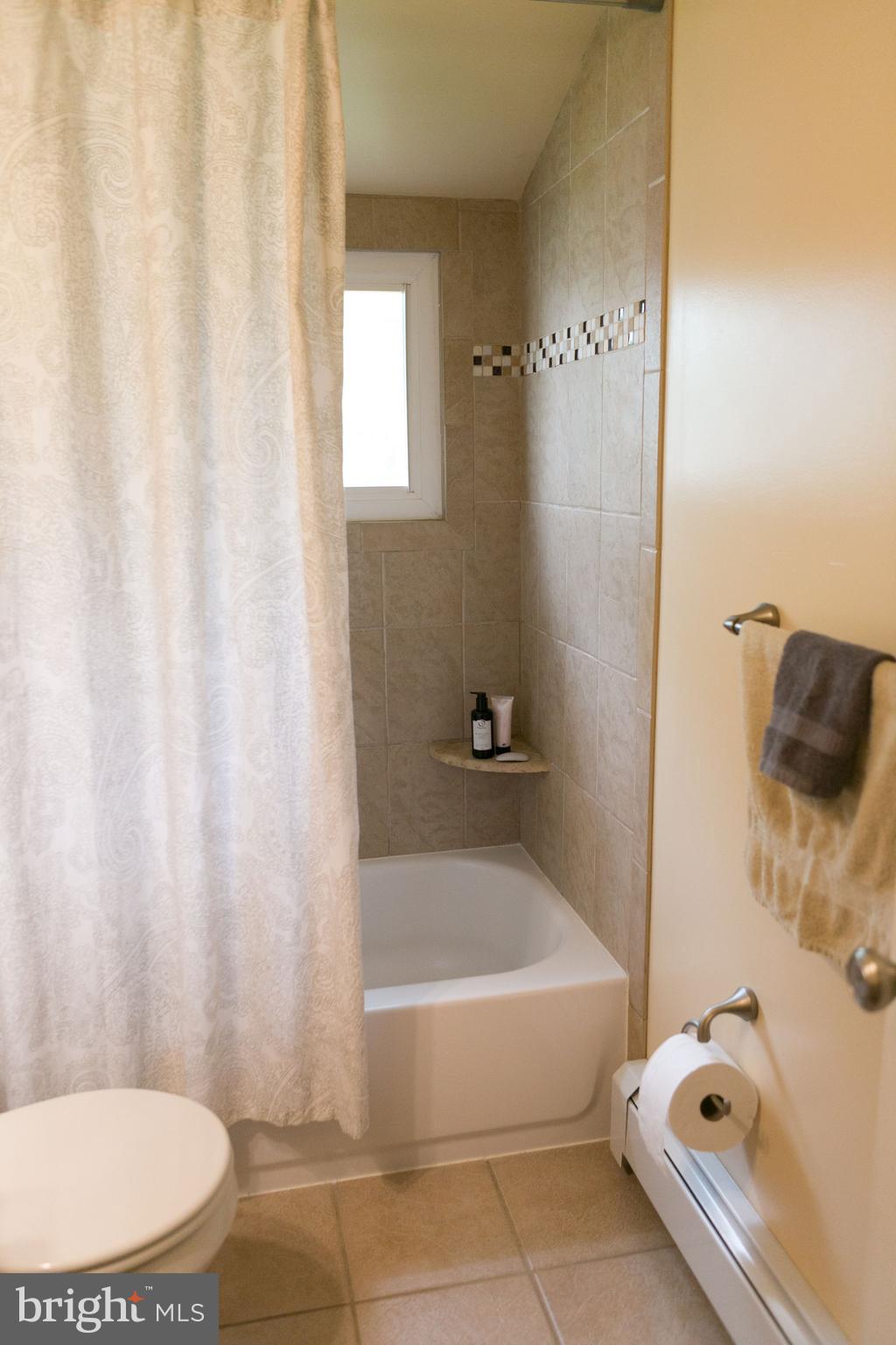 34 Crystal Road Levittown, PA 19057 - Photo 14 of 21 Upper Level Full Bath