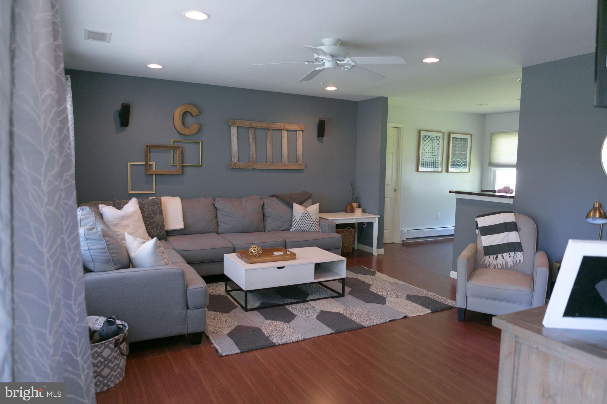 34 Crystal Road Levittown, PA 19057 - Photo 3 of 21 Living Room