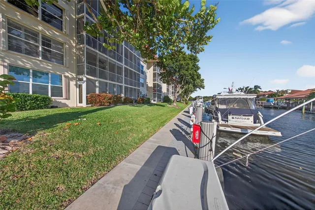 $3,850 | 3000 Northeast 48th Court, Unit 101, Lighthouse Point, FL 33064