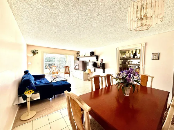 $2,100 | 9440 Southwest 8th Street, Unit 308, Boca Raton, FL 33428