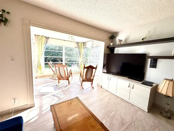 $2,100 | 9440 Southwest 8th Street, Unit 308, Boca Raton, FL 33428