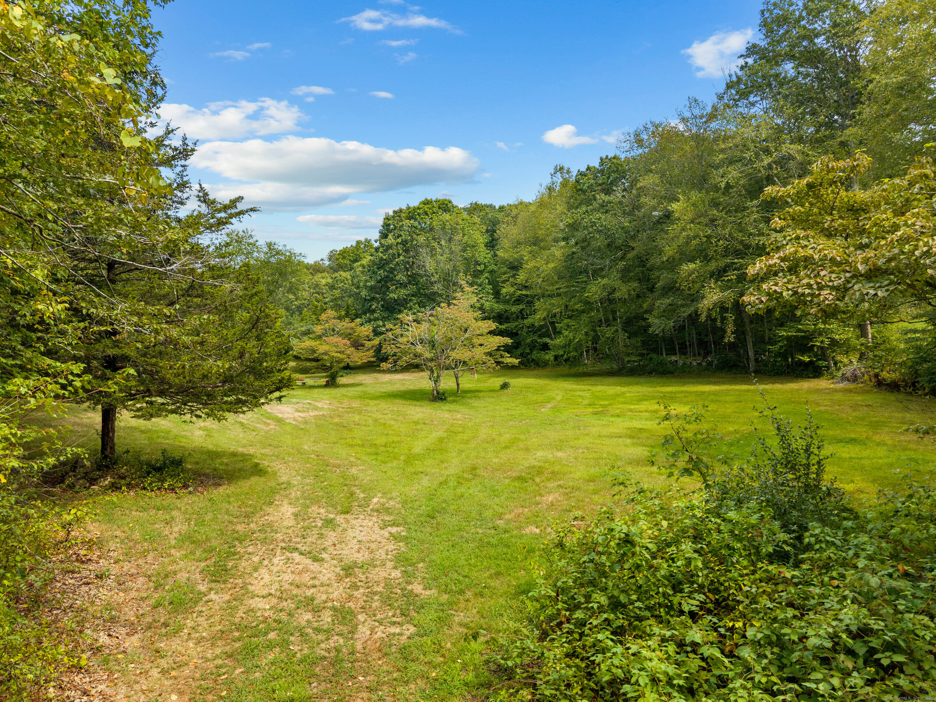 332 Lantern Hill Road Stonington, CT 06355 - Photo 3 of 38