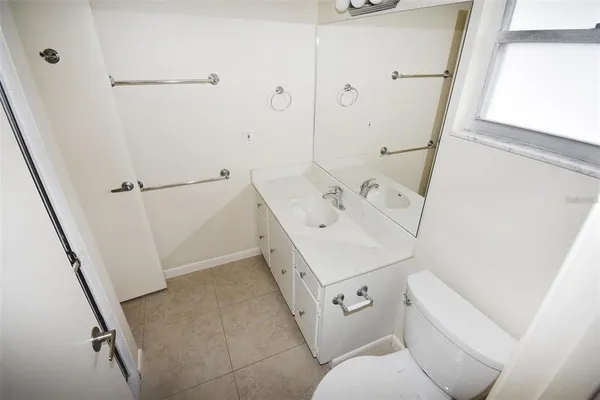 $1,895 | 3961 Ashwood Lane, Unit 44, Sarasota, FL 34232