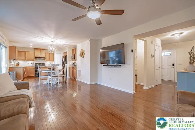 $475,000 | 1856 Alamingo Drive, Quakertown, PA 18951