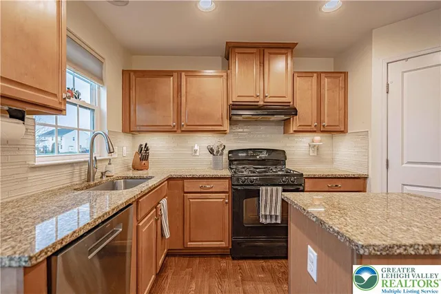 $475,000 | 1856 Alamingo Drive, Quakertown, PA 18951