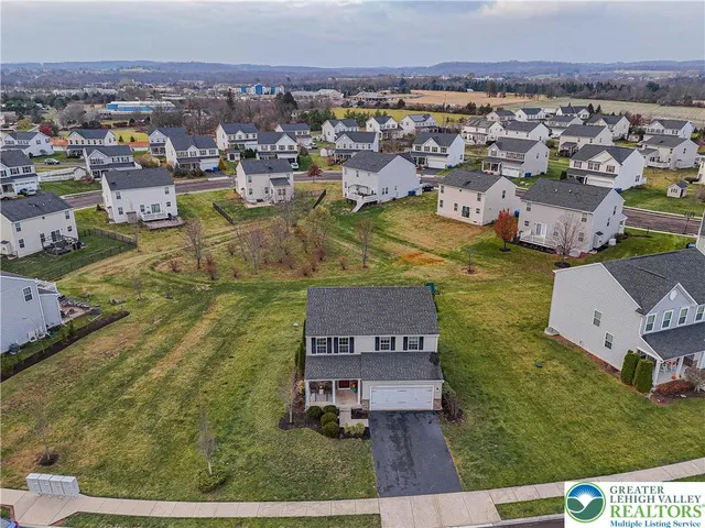 $475,000 | 1856 Alamingo Drive, Quakertown, PA 18951