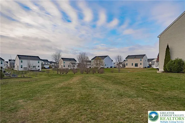 $475,000 | 1856 Alamingo Drive, Quakertown, PA 18951