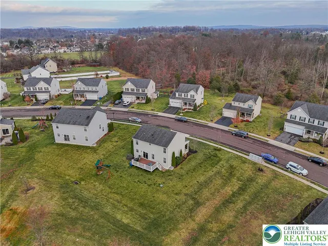 $475,000 | 1856 Alamingo Drive, Quakertown, PA 18951