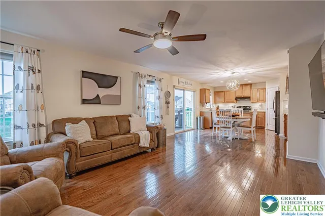 $475,000 | 1856 Alamingo Drive, Quakertown, PA 18951