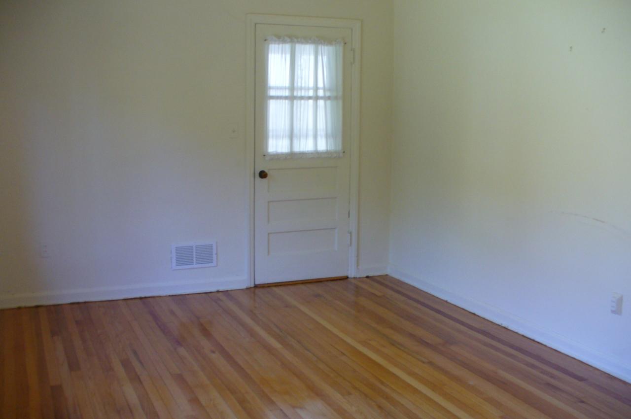1906 Arlington Road Southwest Roanoke, VA 24015 - Photo 3 of 9 Pic 2