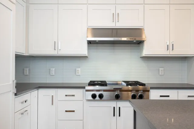 $6,400 | 2622 West Lake Street, Unit 601, Minneapolis, MN 55416