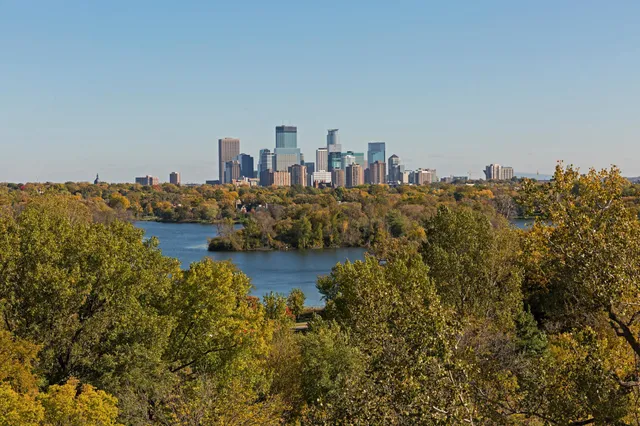 $6,400 | 2622 West Lake Street, Unit 601, Minneapolis, MN 55416