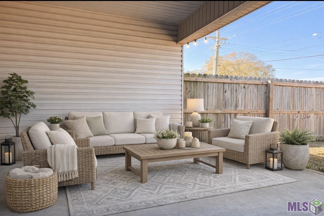 10019 Ole Millstead Court Baton Rouge, LA 70816 - Photo 5 of 8