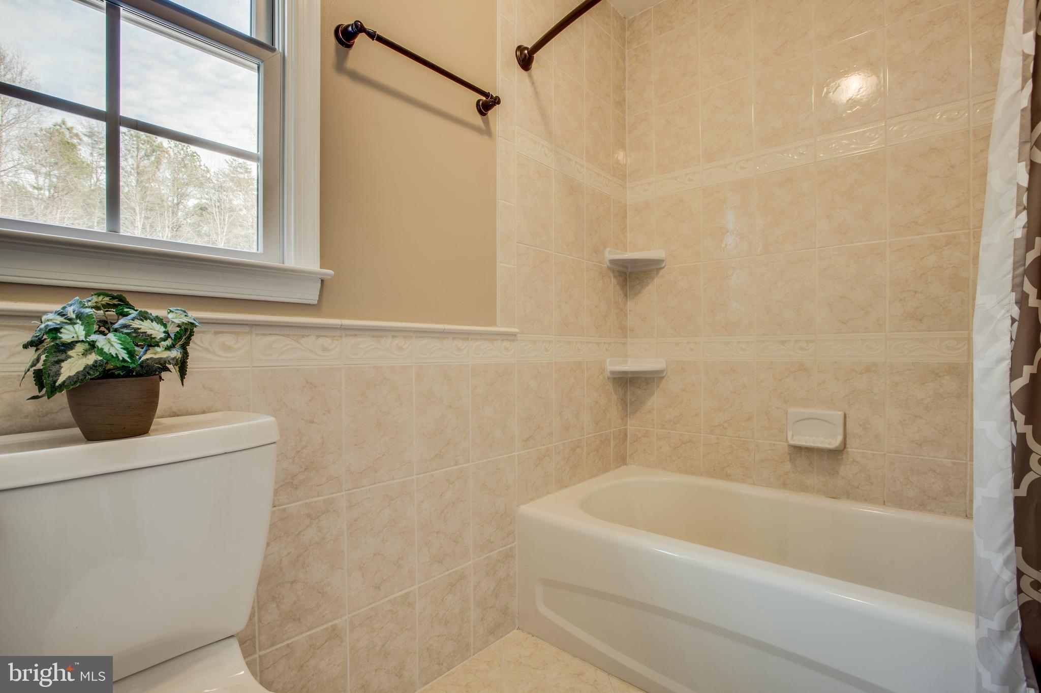 22 Ruffian Drive Stafford, VA 22556 - Photo 27 of 44 Beautiful tile in bath
