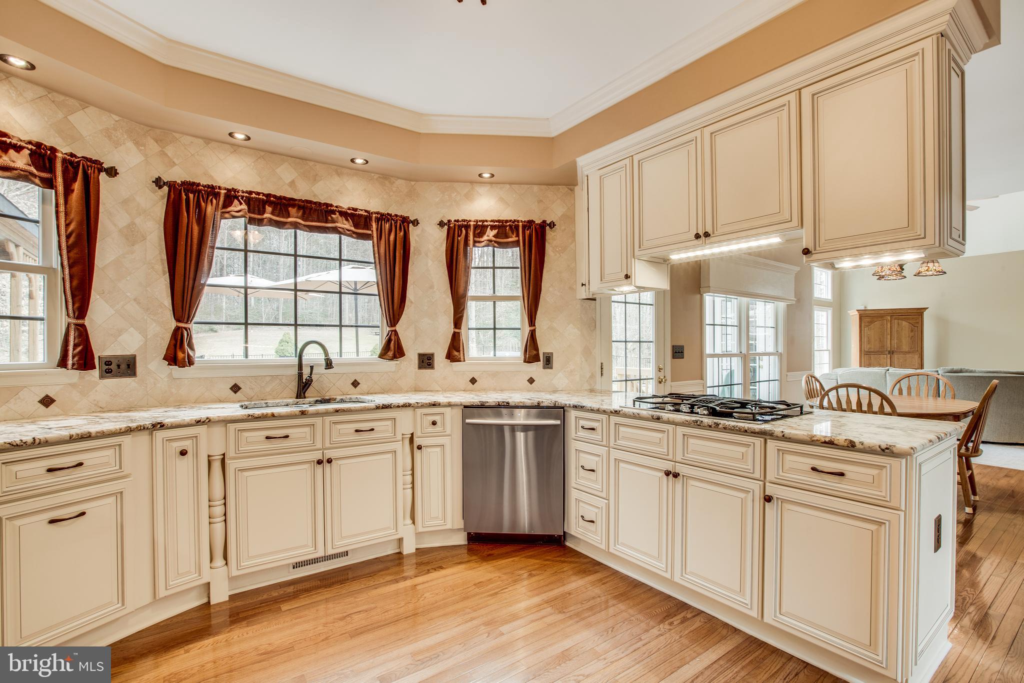 22 Ruffian Drive Stafford, VA 22556 - Photo 10 of 44 Bright open kitchen
