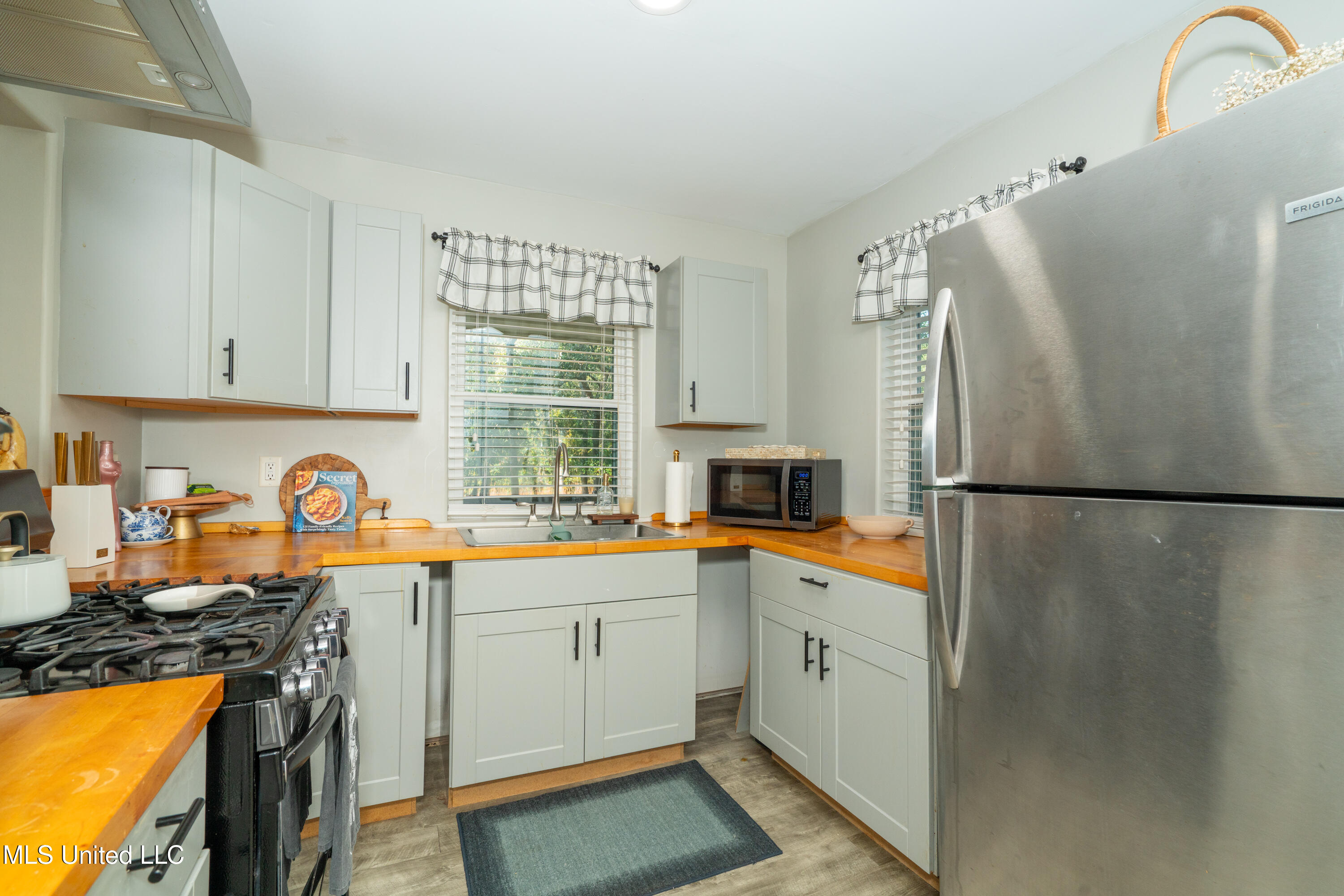 23349 Bells Ferry Road Pass Christian, MS 39571 - Photo 7 of 19 2349 Bells Ferry Road-04016