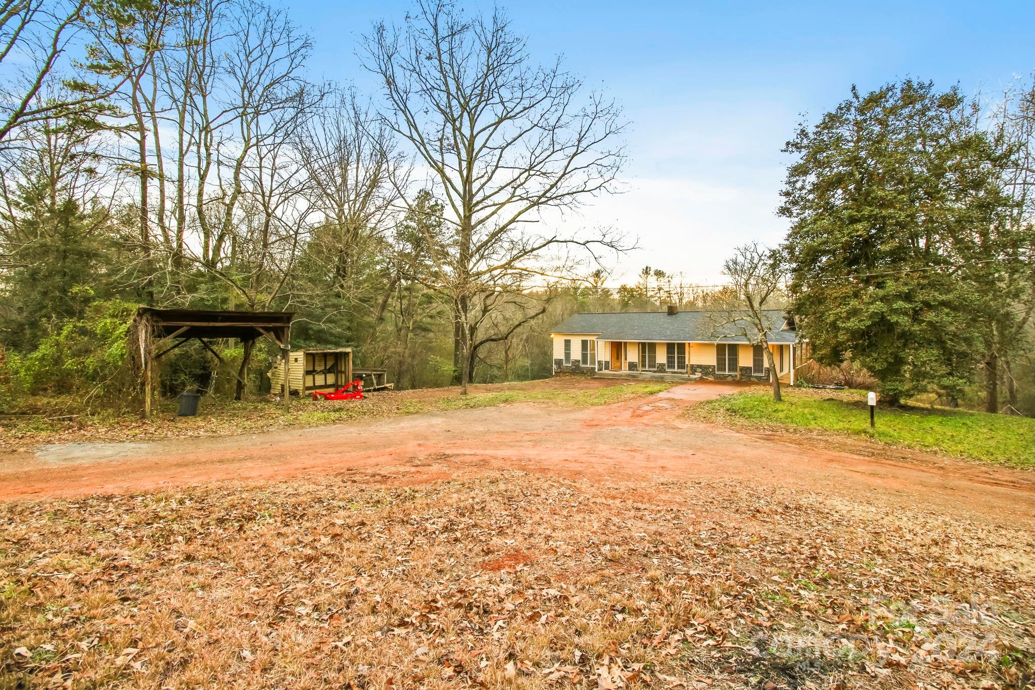 2155 Triplett Road Granite Falls, NC 28630 - Photo 4 of 38 Gallery Image 4