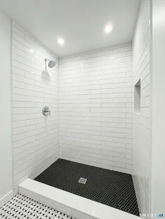 $1,795 | 7 Fairfield Avenue, Unit 1, Norwalk, CT 06854