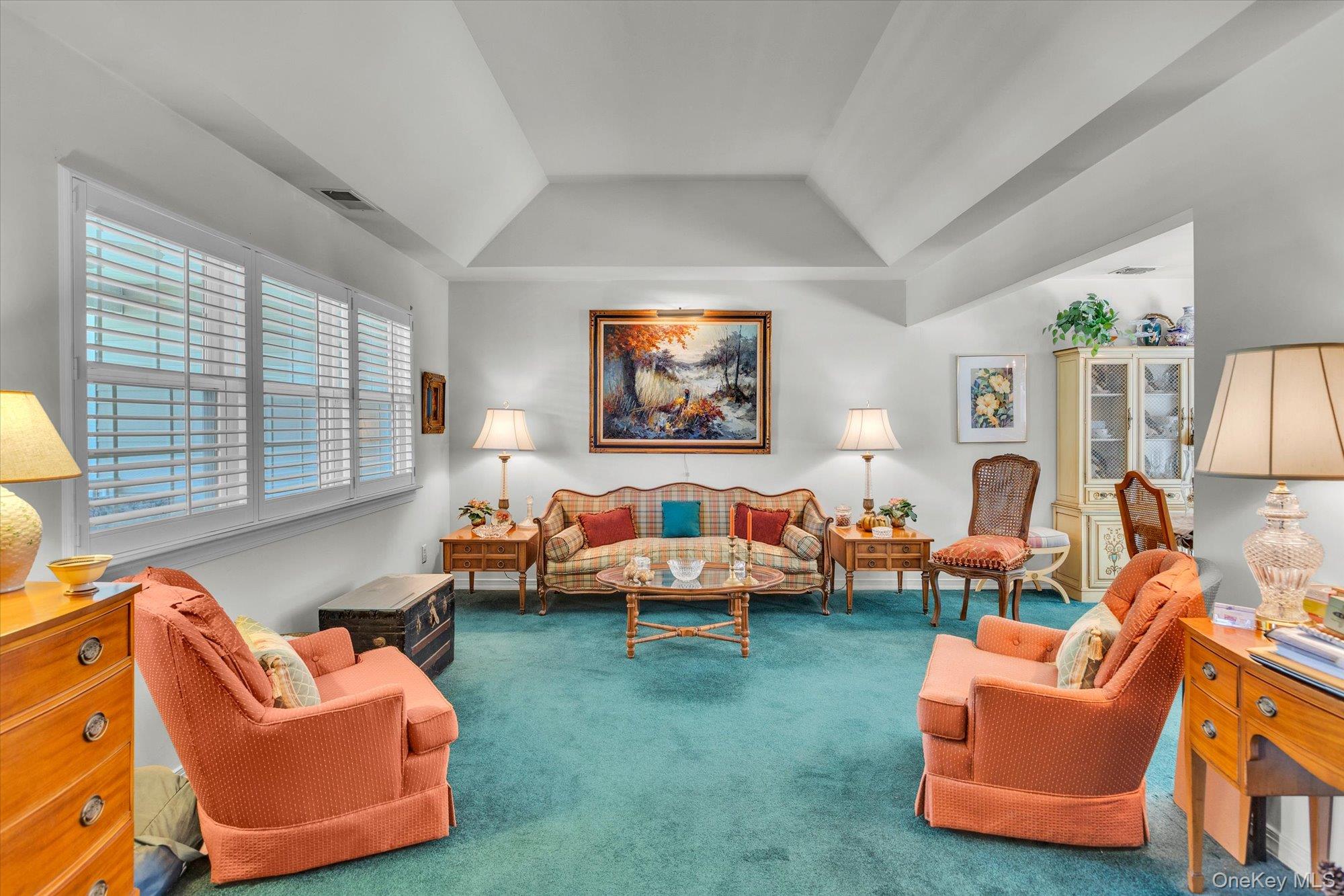 702 Pebble Beach Path Riverhead, NY 11901 - Photo 3 of 17 Formal Living Room