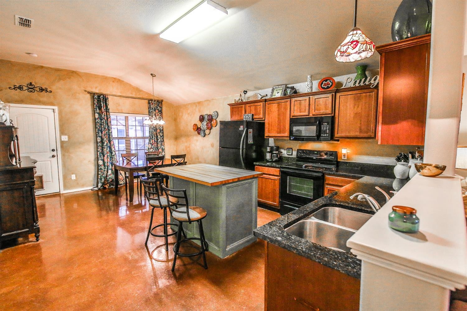 6924 95th Street Lubbock, TX 79424 - Photo 5 of 10 Photo 5