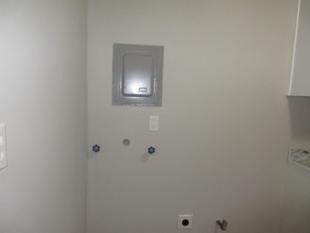 784 Terminal Court, Unit 4 Columbus, GA 31906 - Photo 7 of 22 a bathroom with a toilet