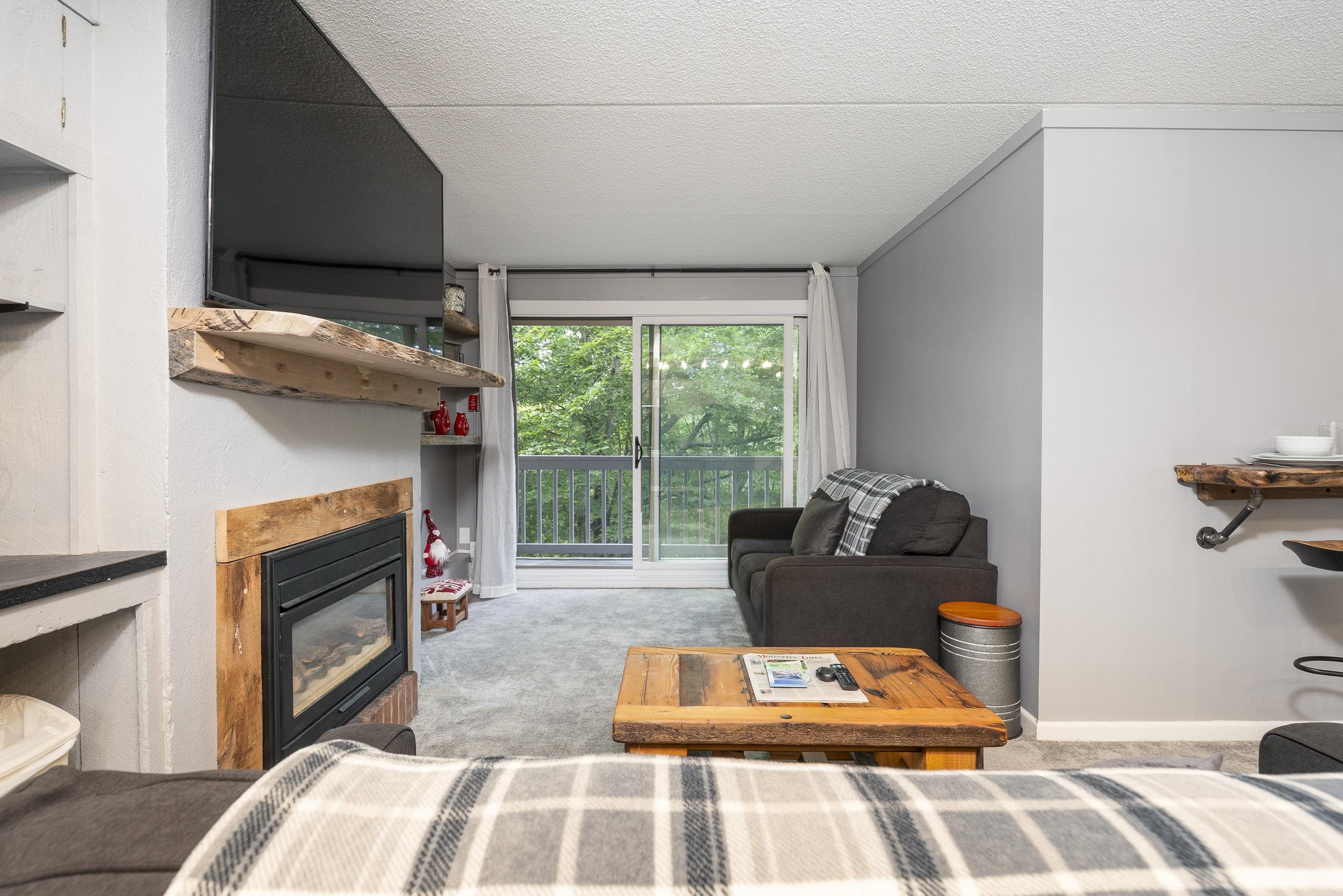 697 East Mountain Road Killington, VT 05751 - Photo 4 of 24 Gallery Image 4