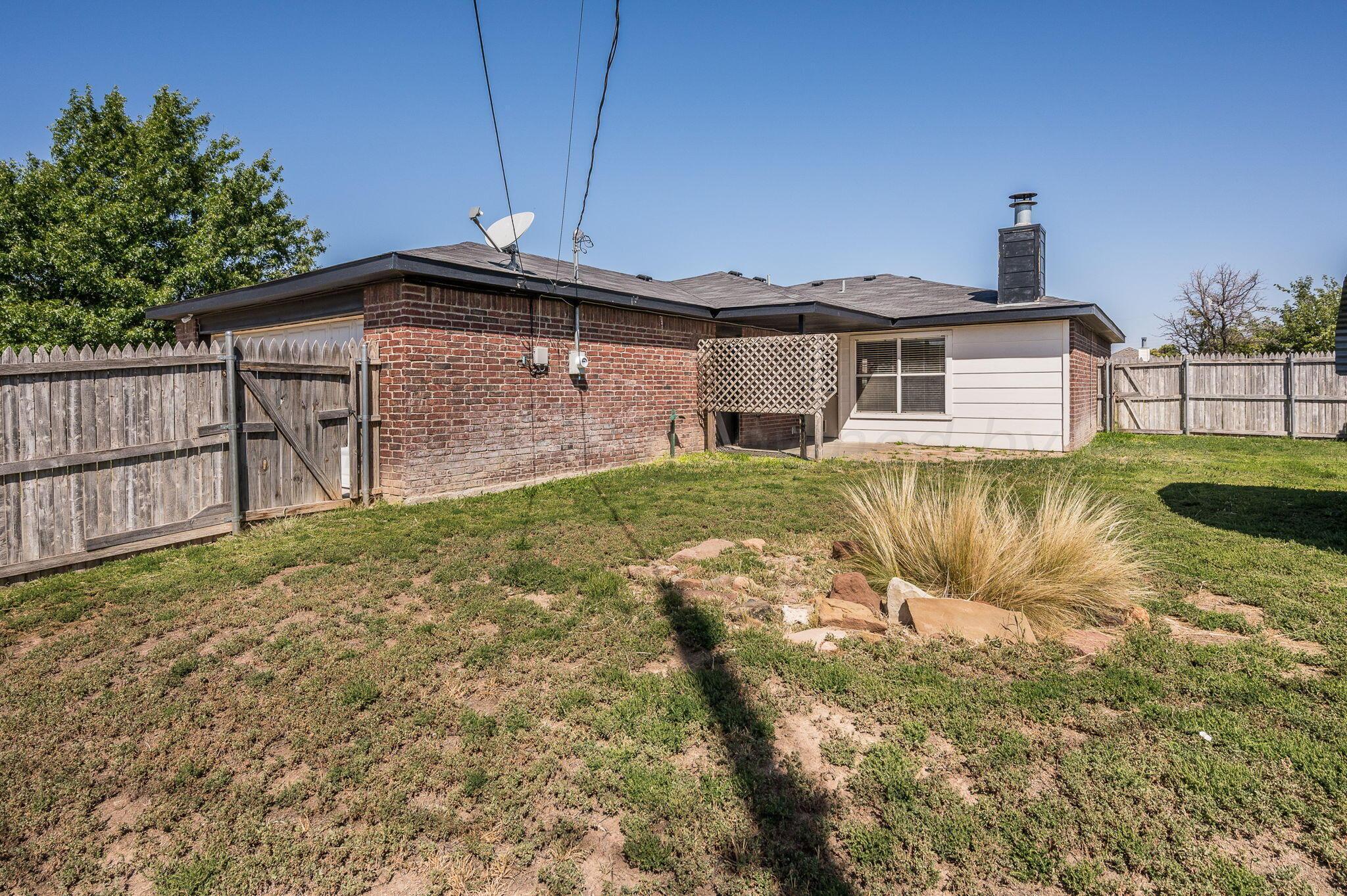 1021 Rushmore Drive Amarillo, TX 79110 - Photo 19 of 20 Back Yard