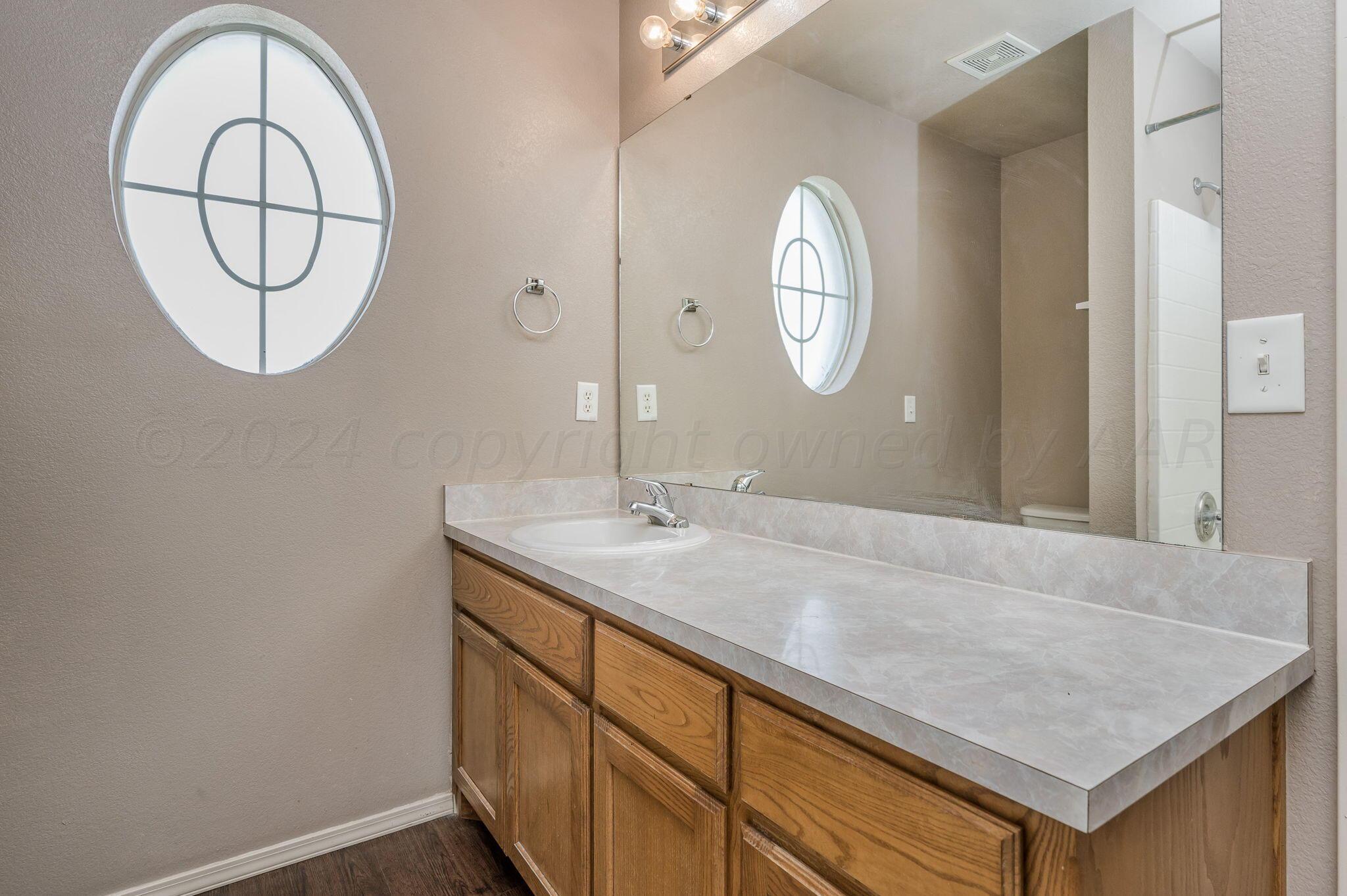 1021 Rushmore Drive Amarillo, TX 79110 - Photo 9 of 20 Master Bathroom