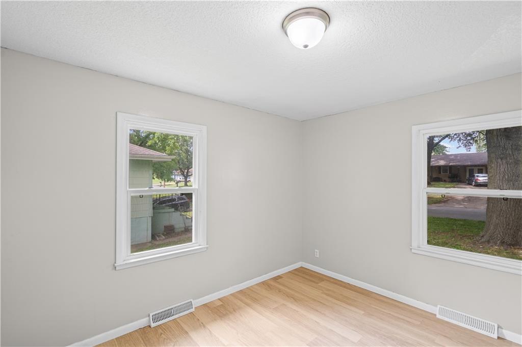 1104 Lexington Road Pleasant Hill, MO 64080 - Photo 15 of 27