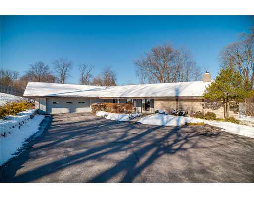 1919 Inwood Road South Bend, IN 46614 - Photo 1 of 24 Gallery Image 1