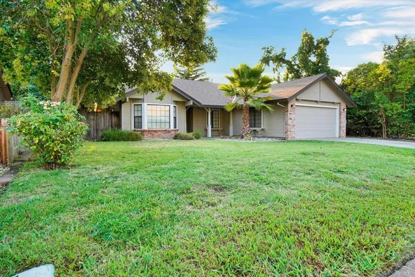 $525,000 | 8309 Crossoak Way, Orangevale, CA 95662