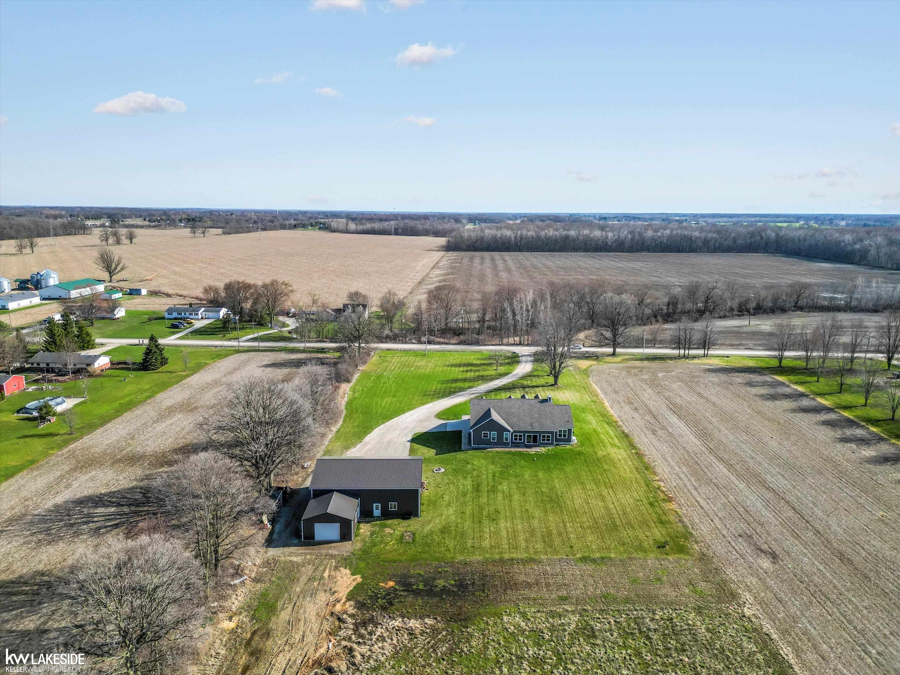 22391 McPhall Road Armada, MI 48005 - Photo 9 of 54 50171475-f94a0bea-5a4a-420b-bd41-254e8a627d28.JPG