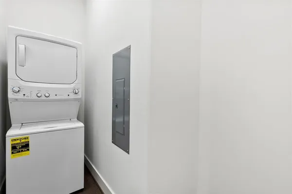 $2,950 | 15875 Spectrum Drive, Unit 1106, Addison, TX 75001