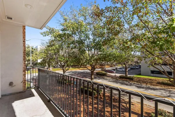 $2,950 | 15875 Spectrum Drive, Unit 1106, Addison, TX 75001