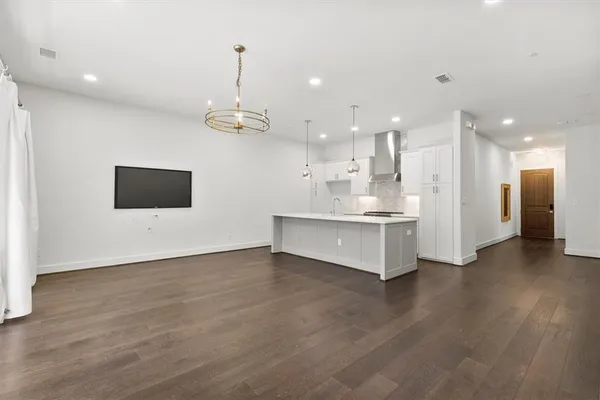 $2,950 | 15875 Spectrum Drive, Unit 1106, Addison, TX 75001