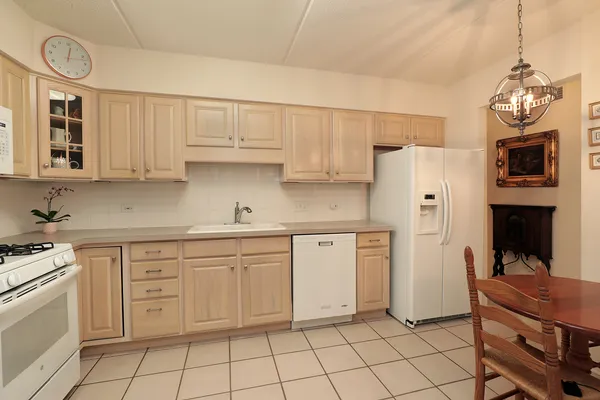 $424,999 | 1234 Depot Street, Unit 106, Glenview, IL 60025