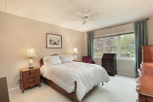 $424,999 | 1234 Depot Street, Unit 106, Glenview, IL 60025