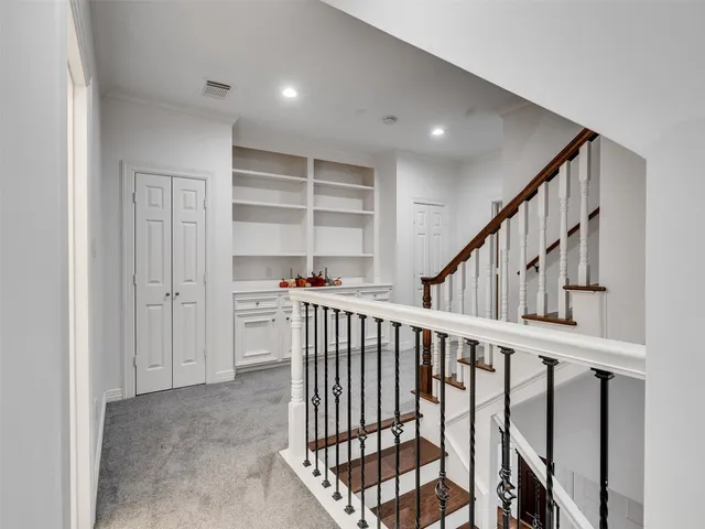 $3,500 | 2525 Nantucket Drive, Unit 8, Houston, TX 77057