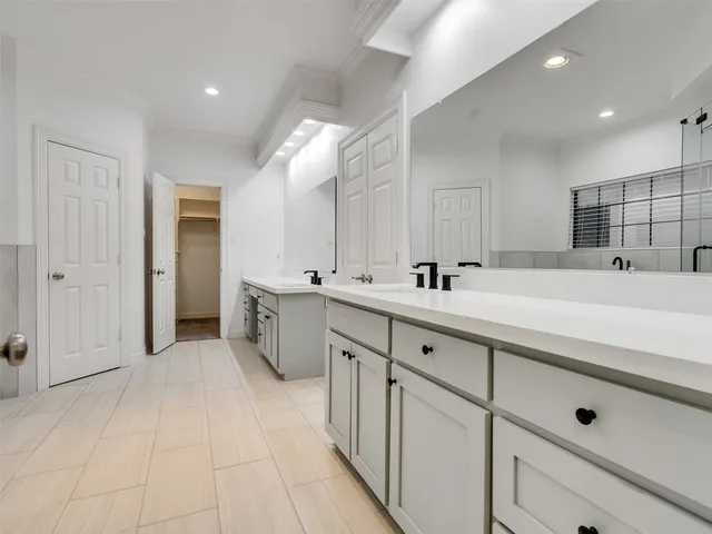 $3,500 | 2525 Nantucket Drive, Unit 8, Houston, TX 77057