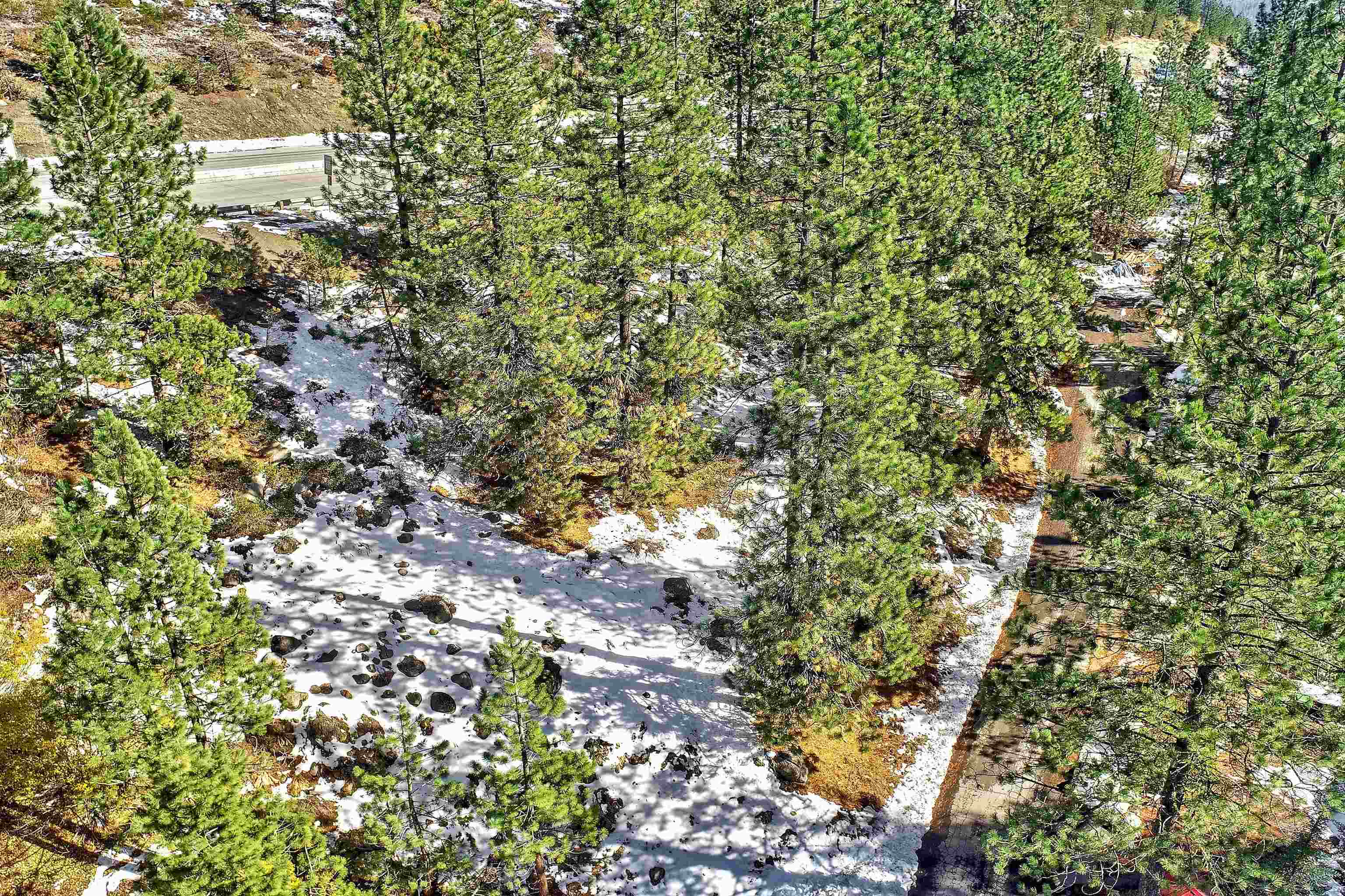 13160 Moraine Road Truckee, CA 96161 - Photo 3 of 12 Gallery Image 3