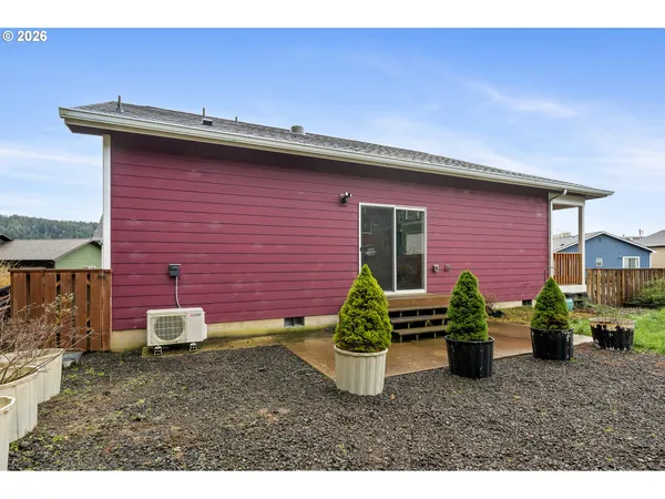 $425,000 | 606 2nd Street, Garibaldi, OR 97118