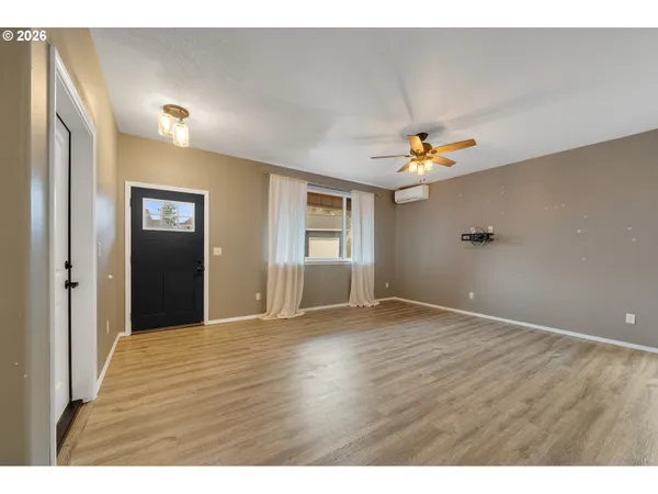 $425,000 | 606 2nd Street, Garibaldi, OR 97118