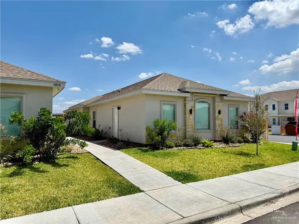 $1,250 | 804 North Blair Avenue, Unit 4, Edinburg, TX 78541