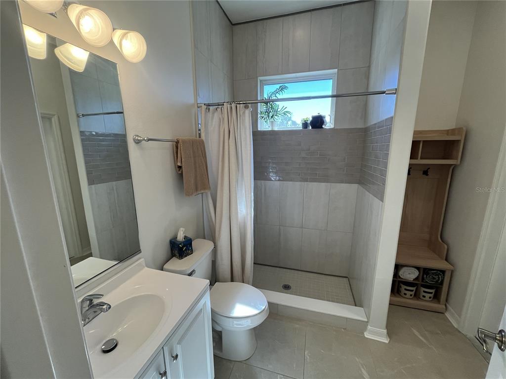 442 Tremingham Way Venice, FL 34293 - Photo 22 of 37