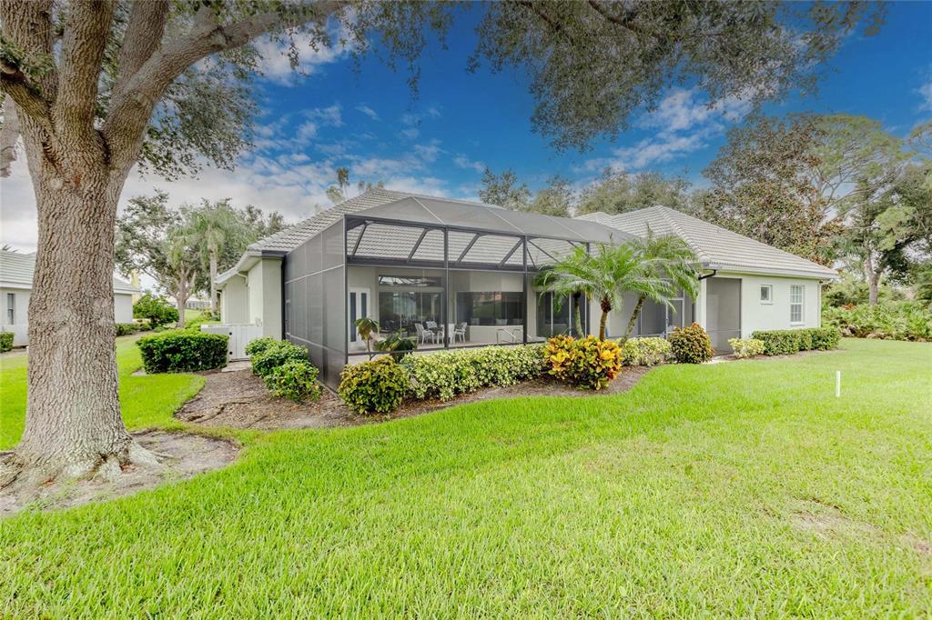 442 Tremingham Way Venice, FL 34293 - Photo 8 of 37